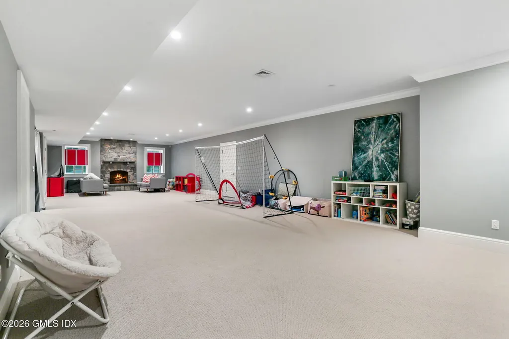 1 Bramble Lane Riverside CT 06878