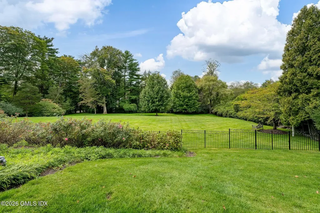 174 Round Hill Road Greenwich CT 06831