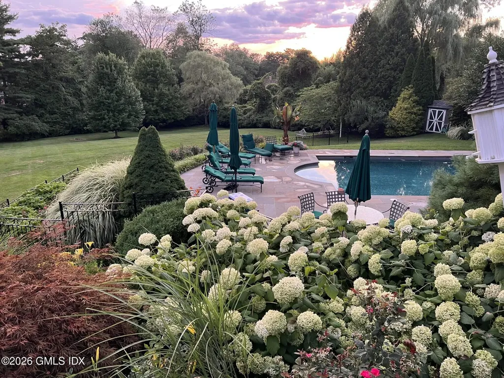174 Round Hill Road Greenwich CT 06831