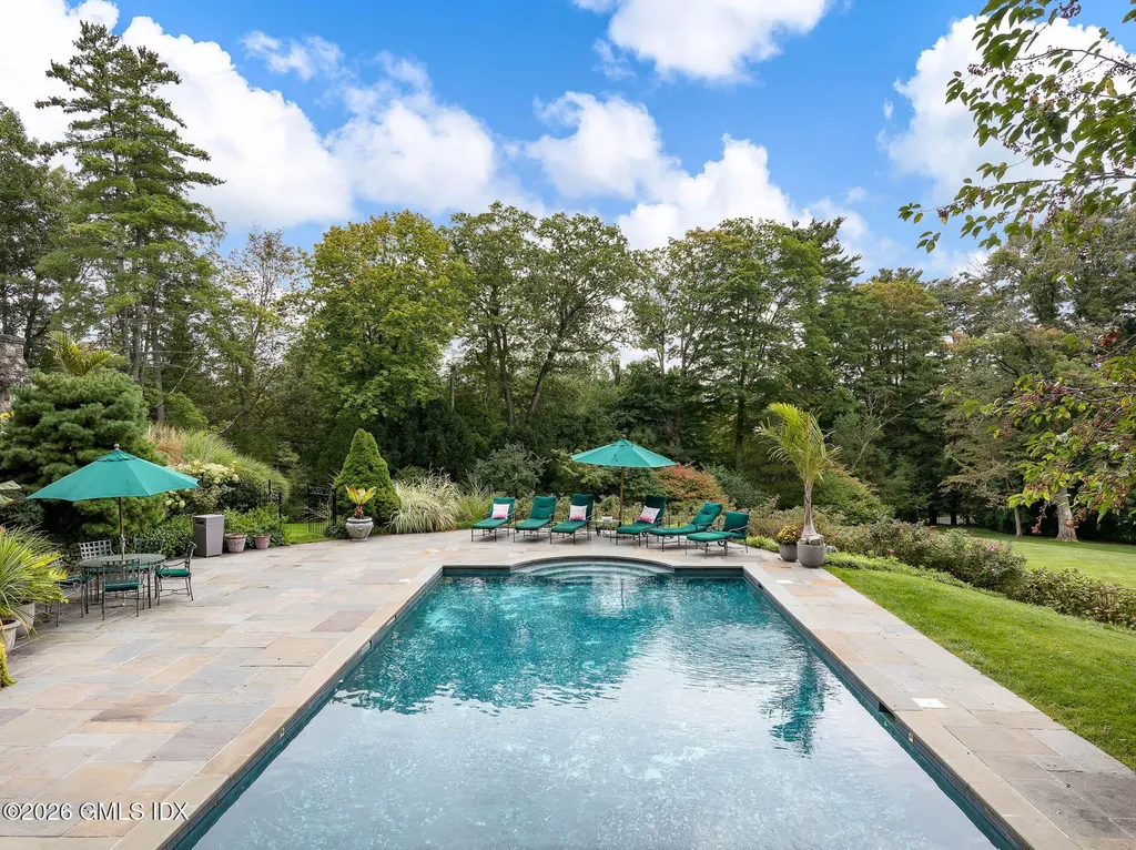 174 Round Hill Road Greenwich CT 06831