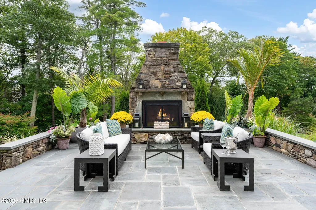 174 Round Hill Road Greenwich CT 06831