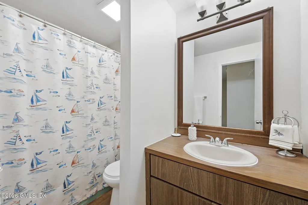 8 Barnstable Lane Stamford CT 06907