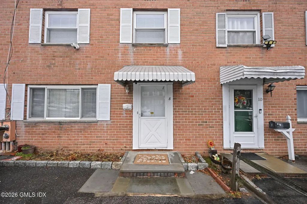 8 Barnstable Lane Stamford CT 06907