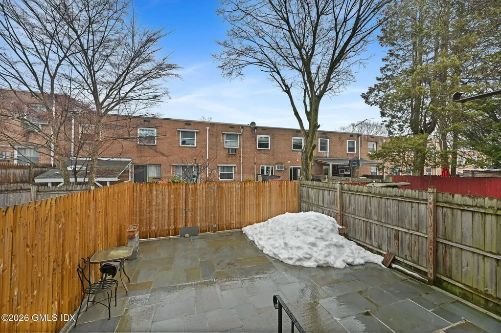 8 Barnstable Lane Stamford CT 06907