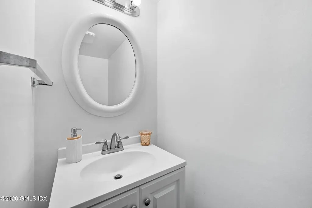 8 Barnstable Lane Stamford CT 06907