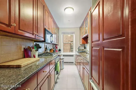 25 W Elm Street Greenwich CT 06830