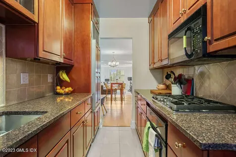 25 W Elm Street Greenwich CT 06830