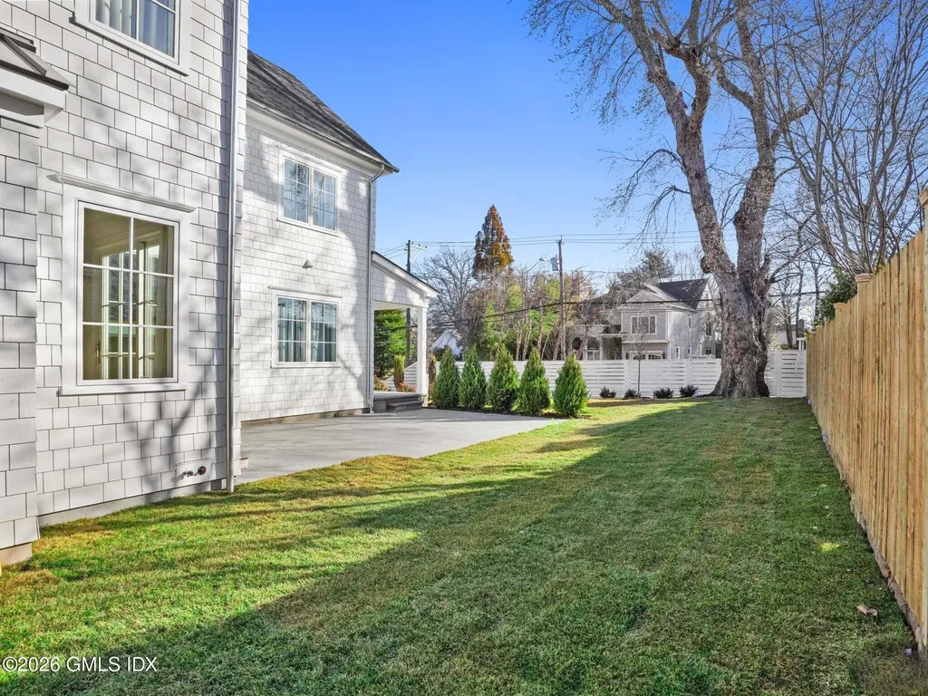 2 Potter Drive Old Greenwich CT 06870