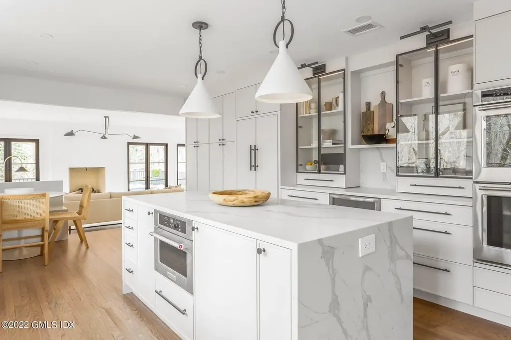 41 Stone Brook Lane Cos Cob CT 06807