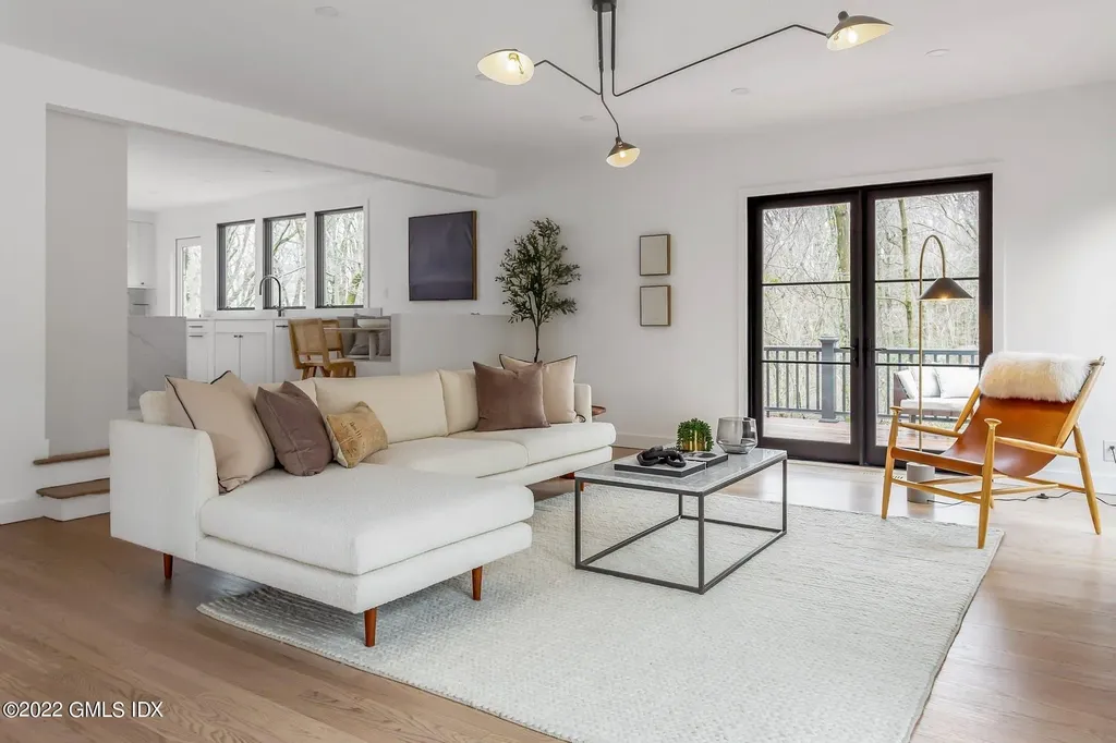 41 Stone Brook Lane Cos Cob CT 06807