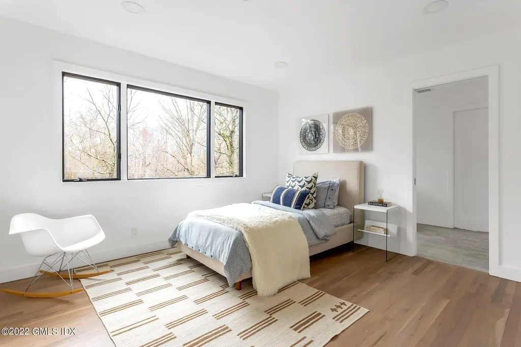 41 Stone Brook Lane Cos Cob CT 06807