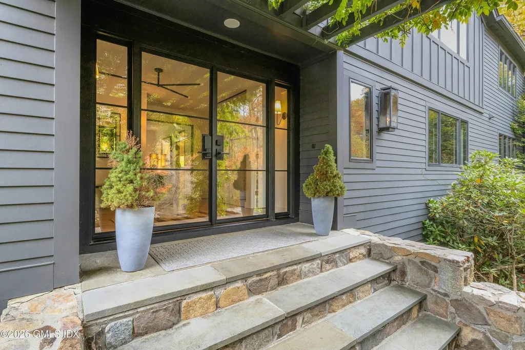 41 Stone Brook Lane Cos Cob CT 06807