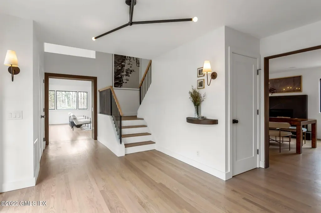 41 Stone Brook Lane Cos Cob CT 06807