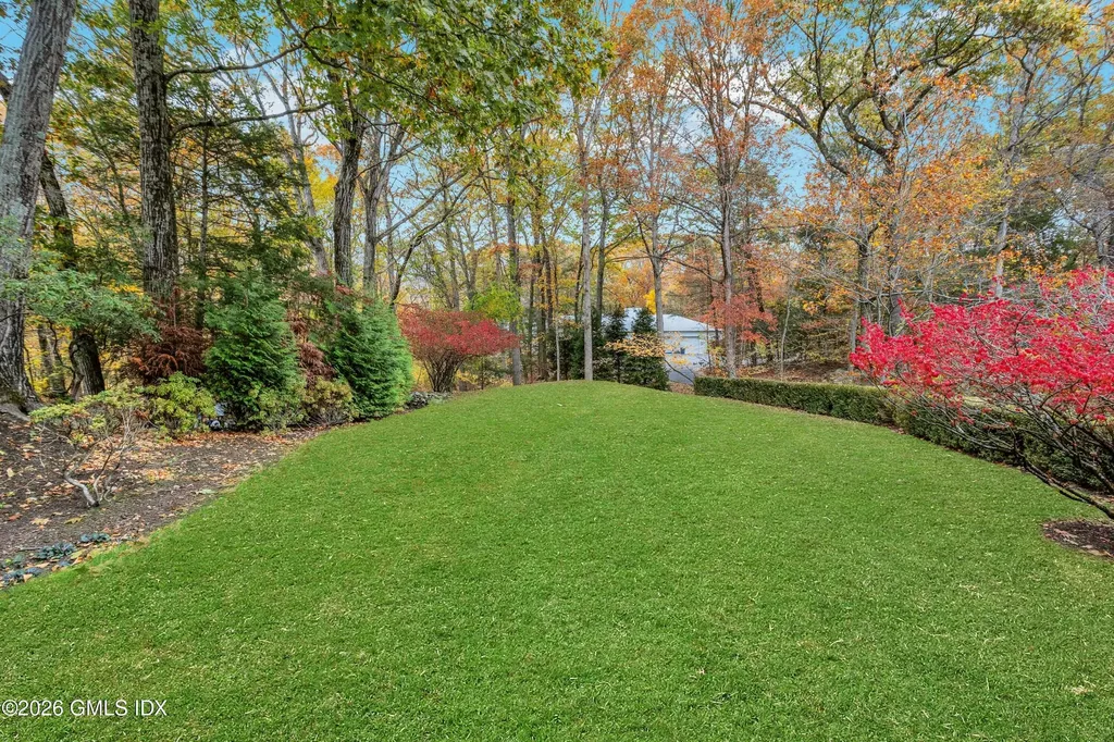 41 Stone Brook Lane Cos Cob CT 06807