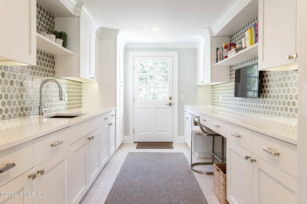 47 Husted Lane Greenwich CT 06830
