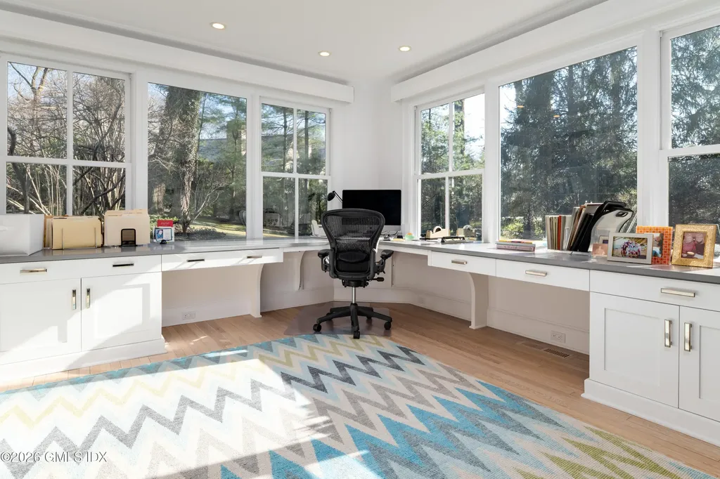 47 Husted Lane Greenwich CT 06830
