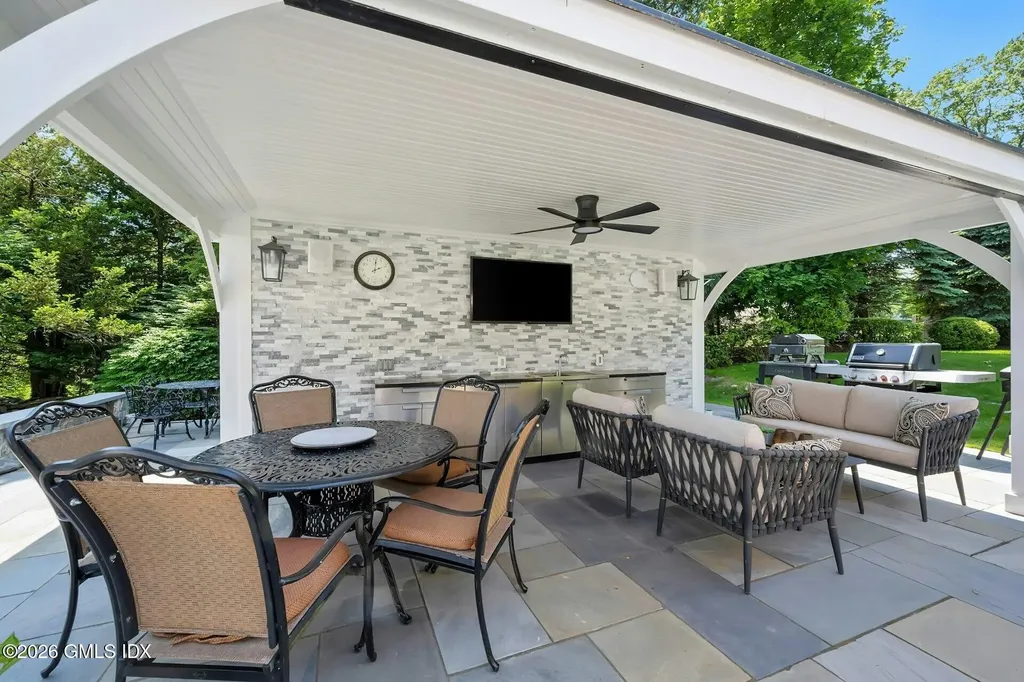 164 Stanwich Road Greenwich CT 06830