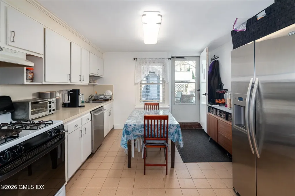 67 W View Street Greenwich CT 06830