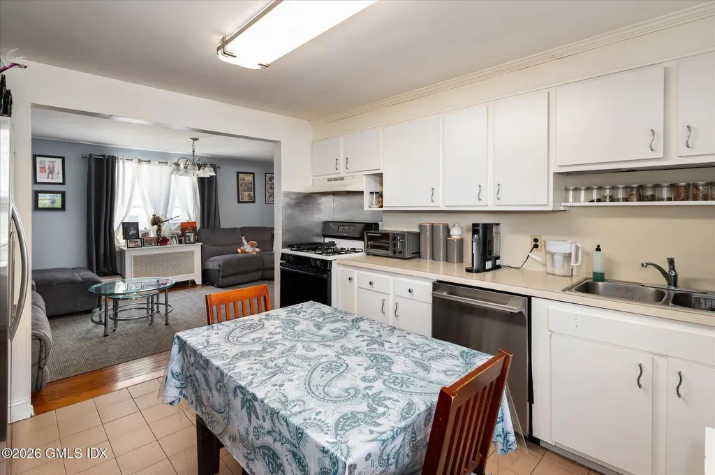 67 W View Street Greenwich CT 06830
