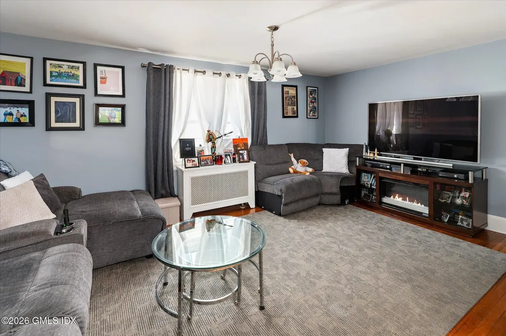 67 W View Street Greenwich CT 06830