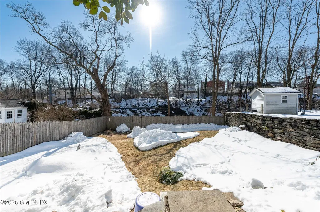 67 W View Street Greenwich CT 06830