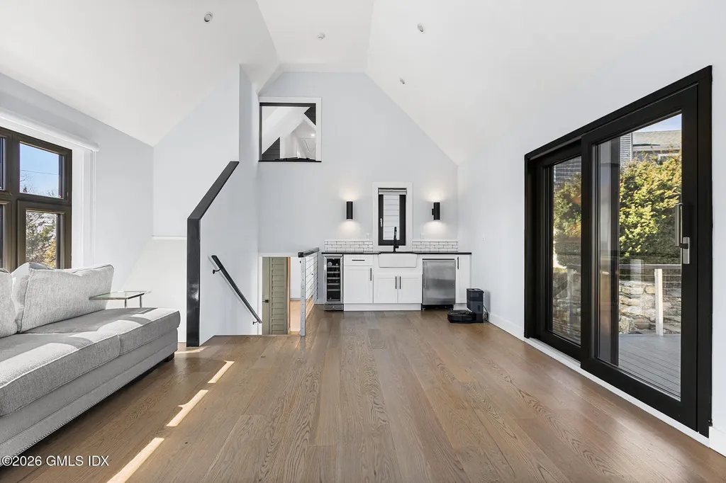 31 Thornhill Road Riverside CT 06878
