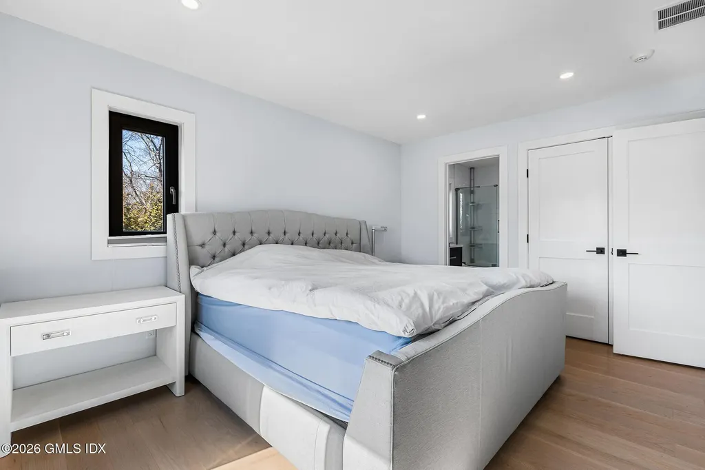 31 Thornhill Road Riverside CT 06878