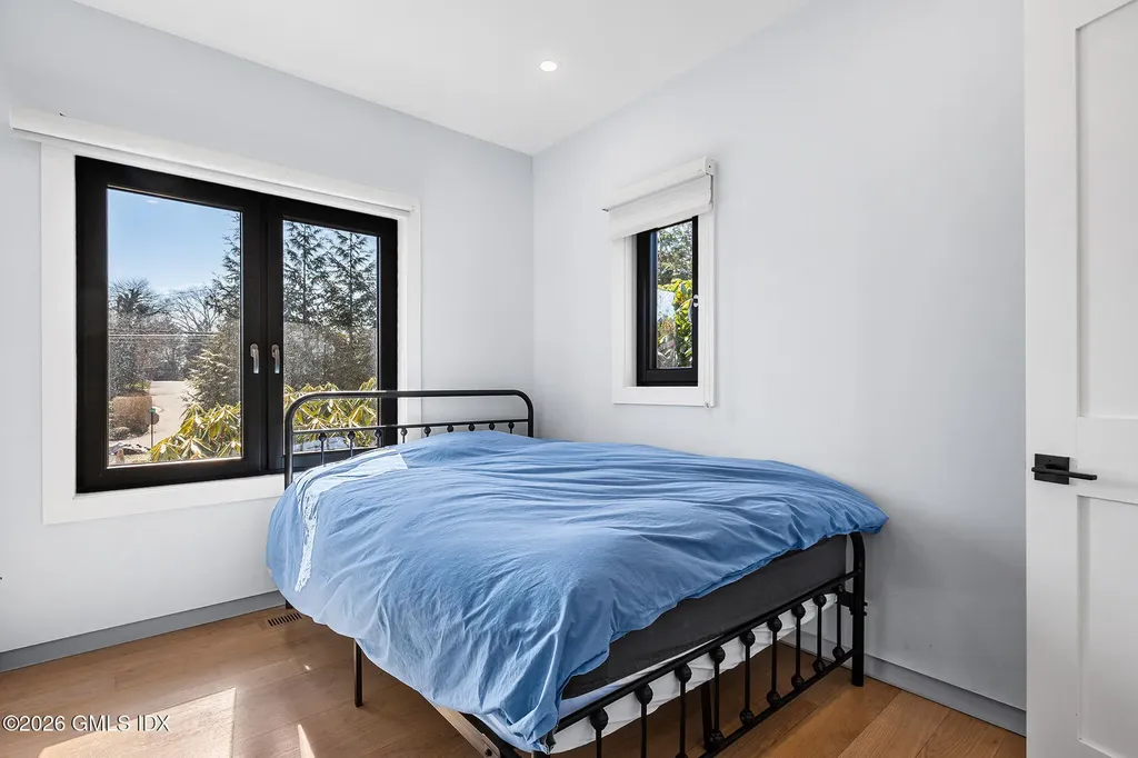 31 Thornhill Road Riverside CT 06878