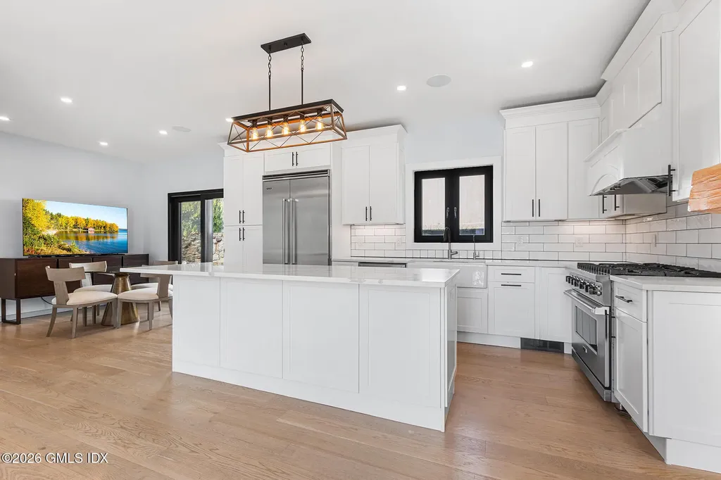 31 Thornhill Road Riverside CT 06878