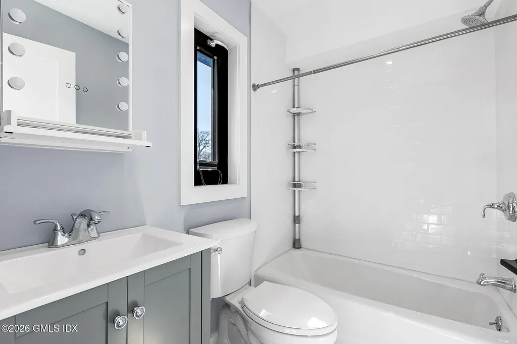 31 Thornhill Road Riverside CT 06878