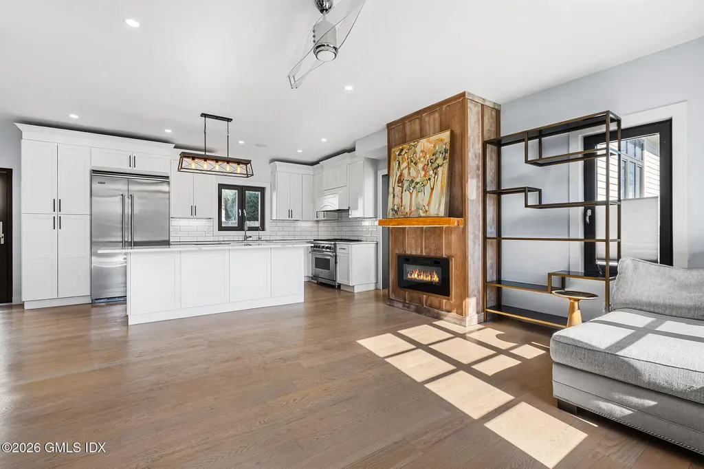 31 Thornhill Road Riverside CT 06878