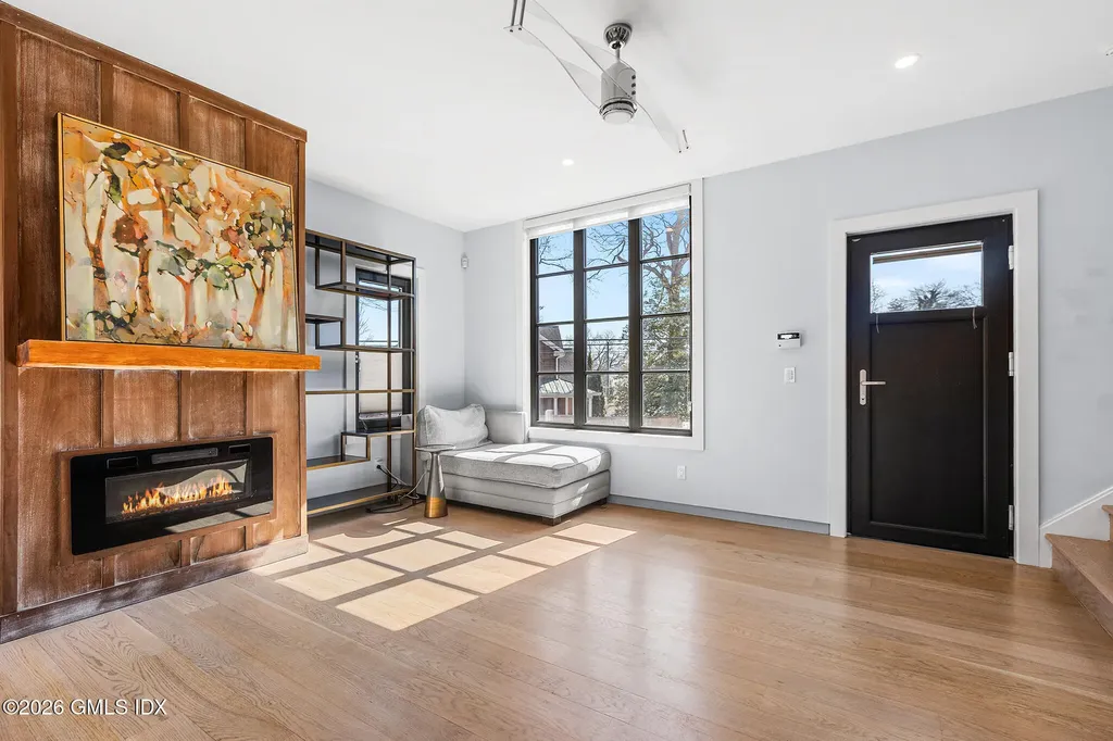 31 Thornhill Road Riverside CT 06878