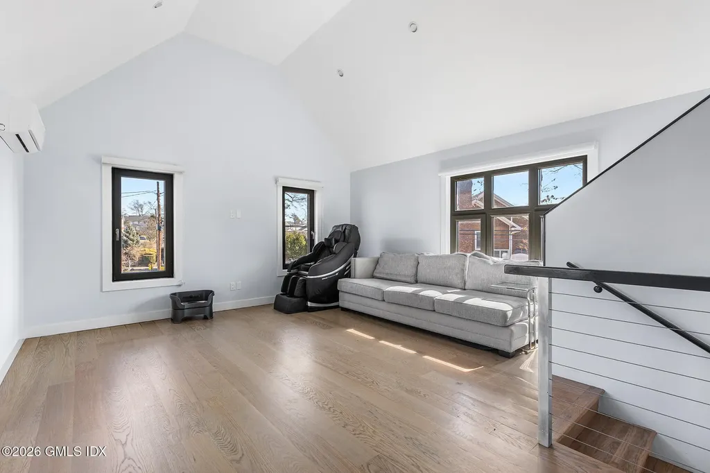 31 Thornhill Road Riverside CT 06878
