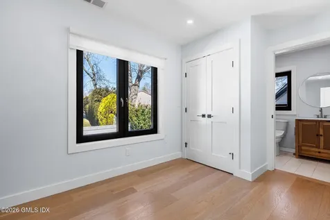 31 Thornhill Road Riverside CT 06878