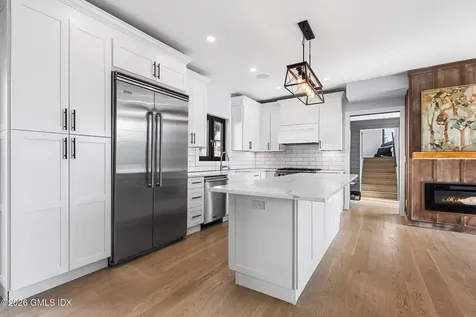 31 Thornhill Road Riverside CT 06878