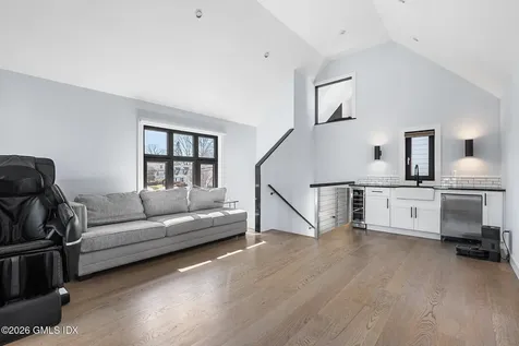 31 Thornhill Road Riverside CT 06878