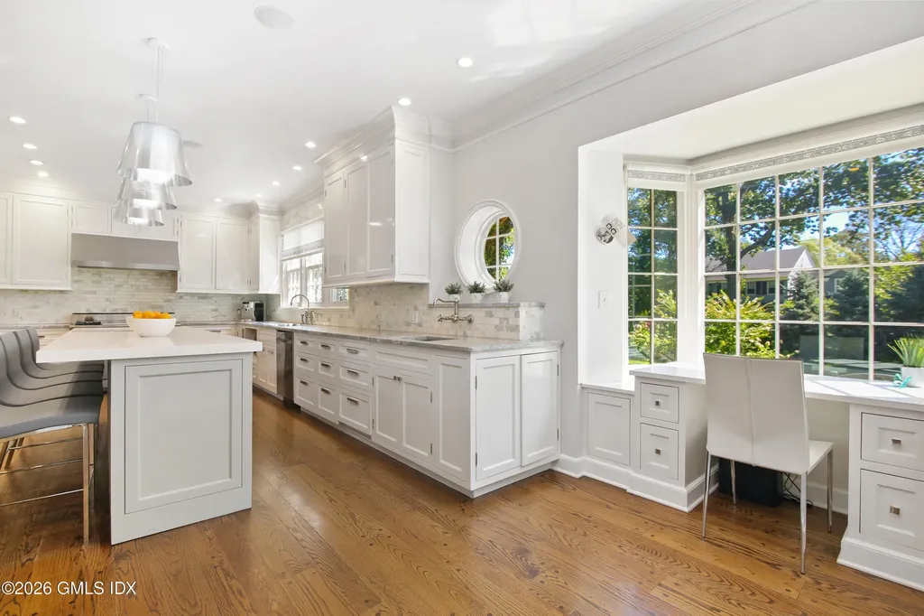 105 Woodside Drive Greenwich CT 06830