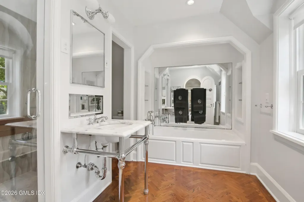 105 Woodside Drive Greenwich CT 06830