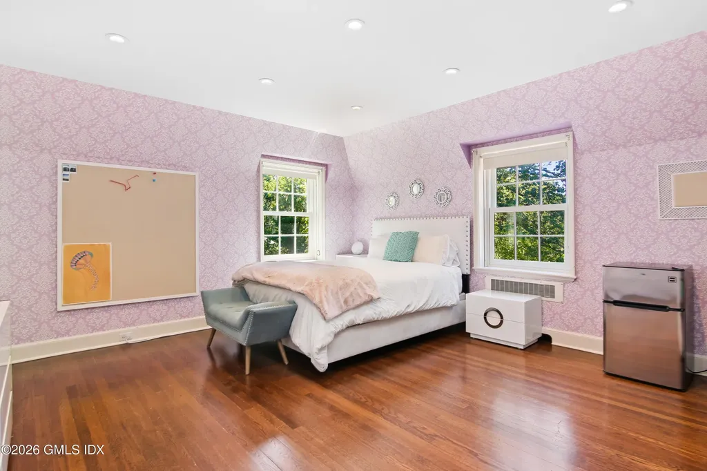 105 Woodside Drive Greenwich CT 06830