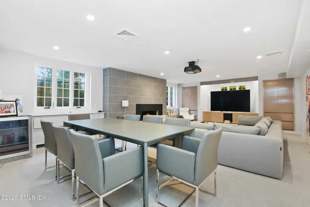 105 Woodside Drive Greenwich CT 06830