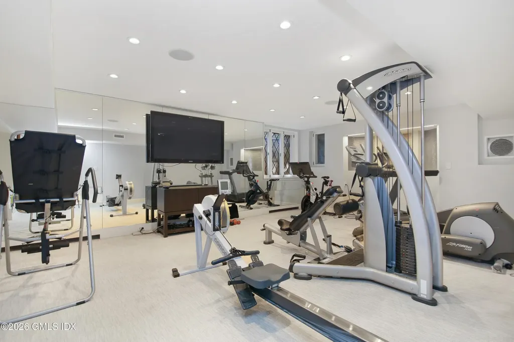 105 Woodside Drive Greenwich CT 06830