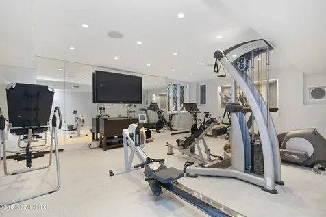 105 Woodside Drive Greenwich CT 06830