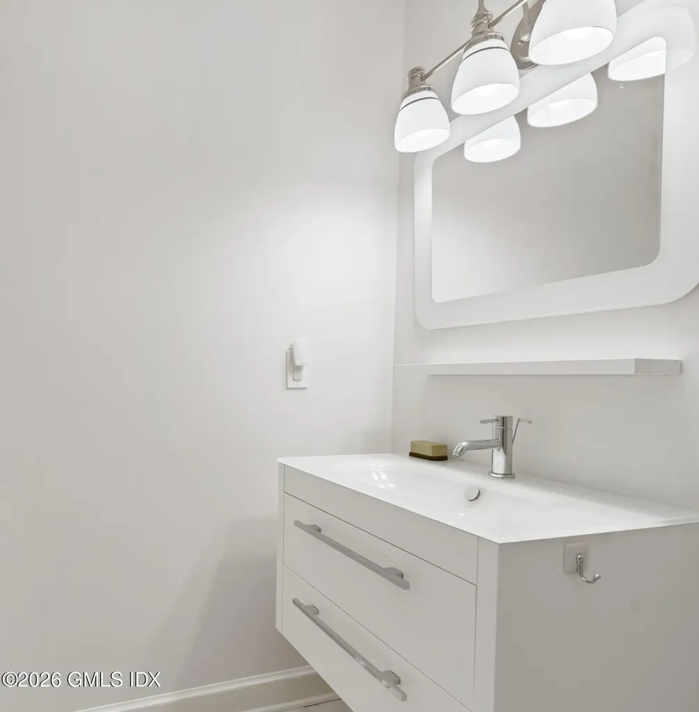 328 Hamilton Avenue Greenwich CT 06830