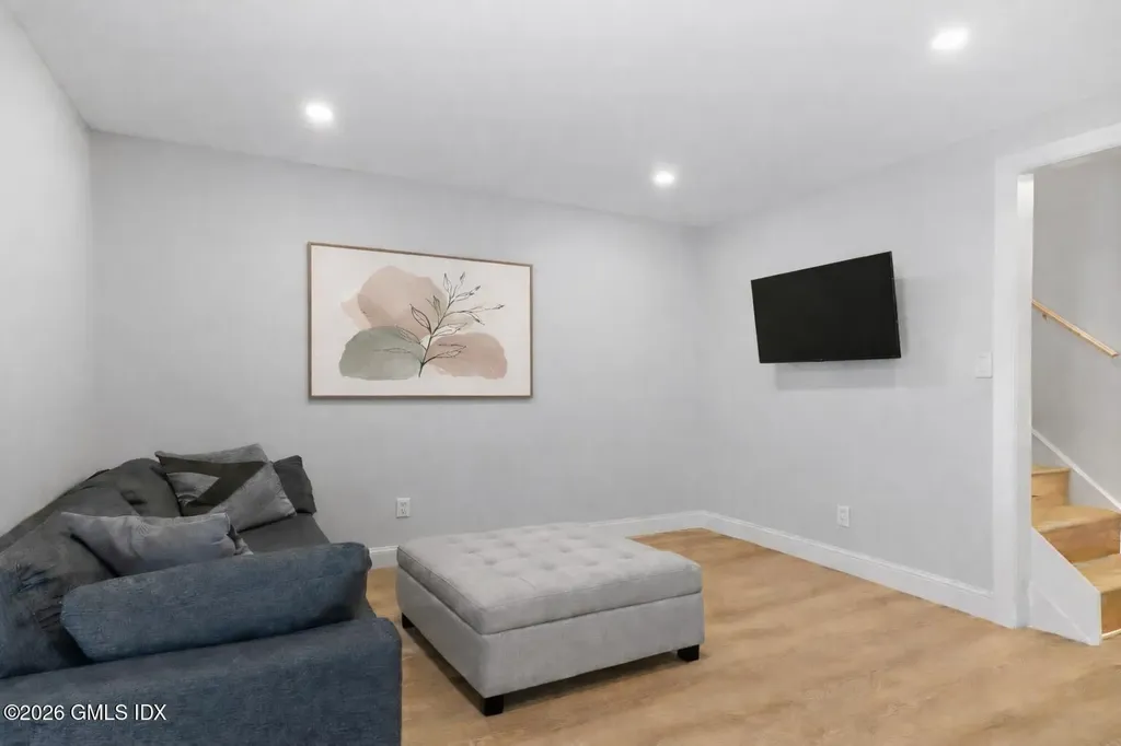 328 Hamilton Avenue Greenwich CT 06830