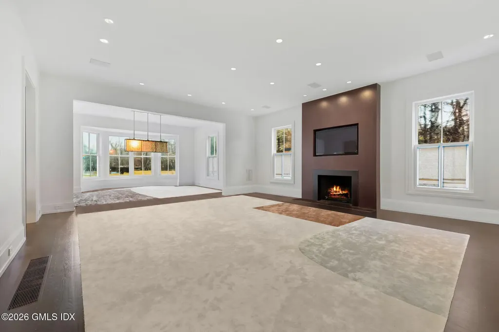 8 Old Round Hill Lane Greenwich CT 06831