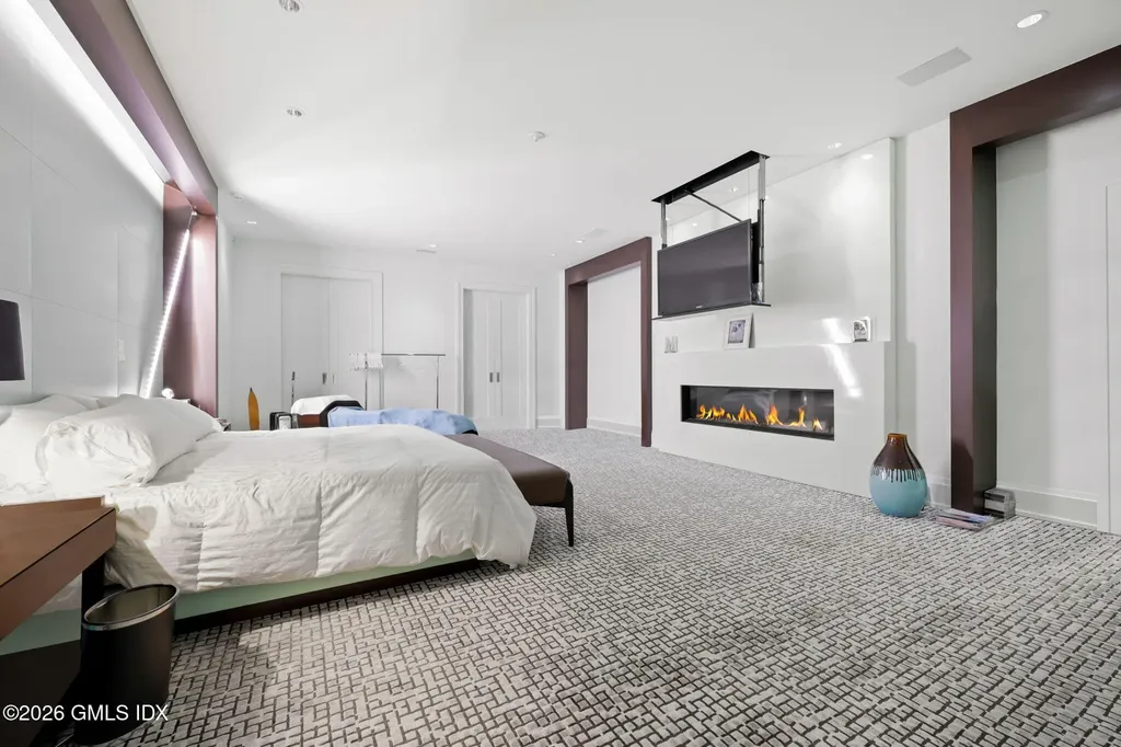 8 Old Round Hill Lane Greenwich CT 06831