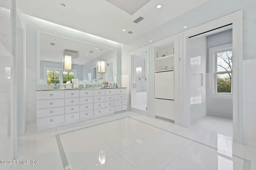 8 Old Round Hill Lane Greenwich CT 06831