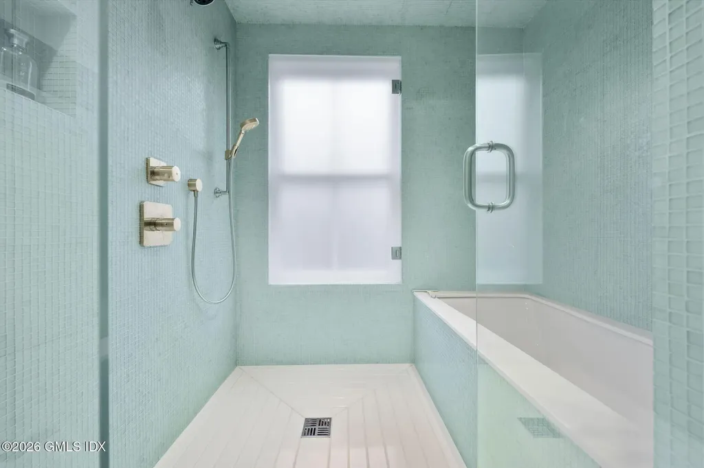 8 Old Round Hill Lane Greenwich CT 06831