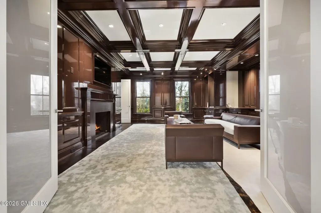 8 Old Round Hill Lane Greenwich CT 06831