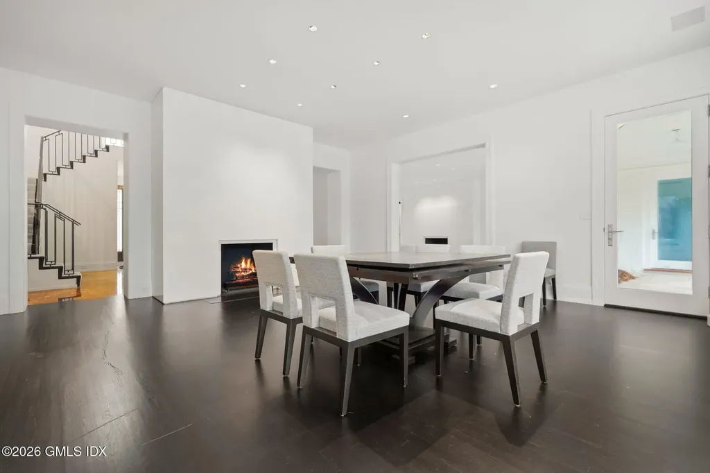 8 Old Round Hill Lane Greenwich CT 06831